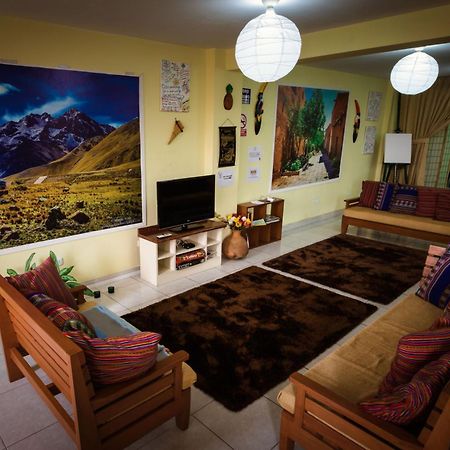 Mama Backpackers Hostel Лима Екстериор снимка
