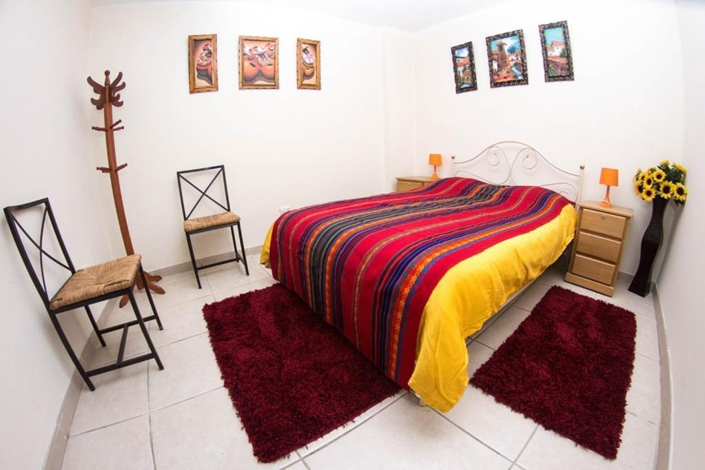 Mama Backpackers Hostel Лима Екстериор снимка