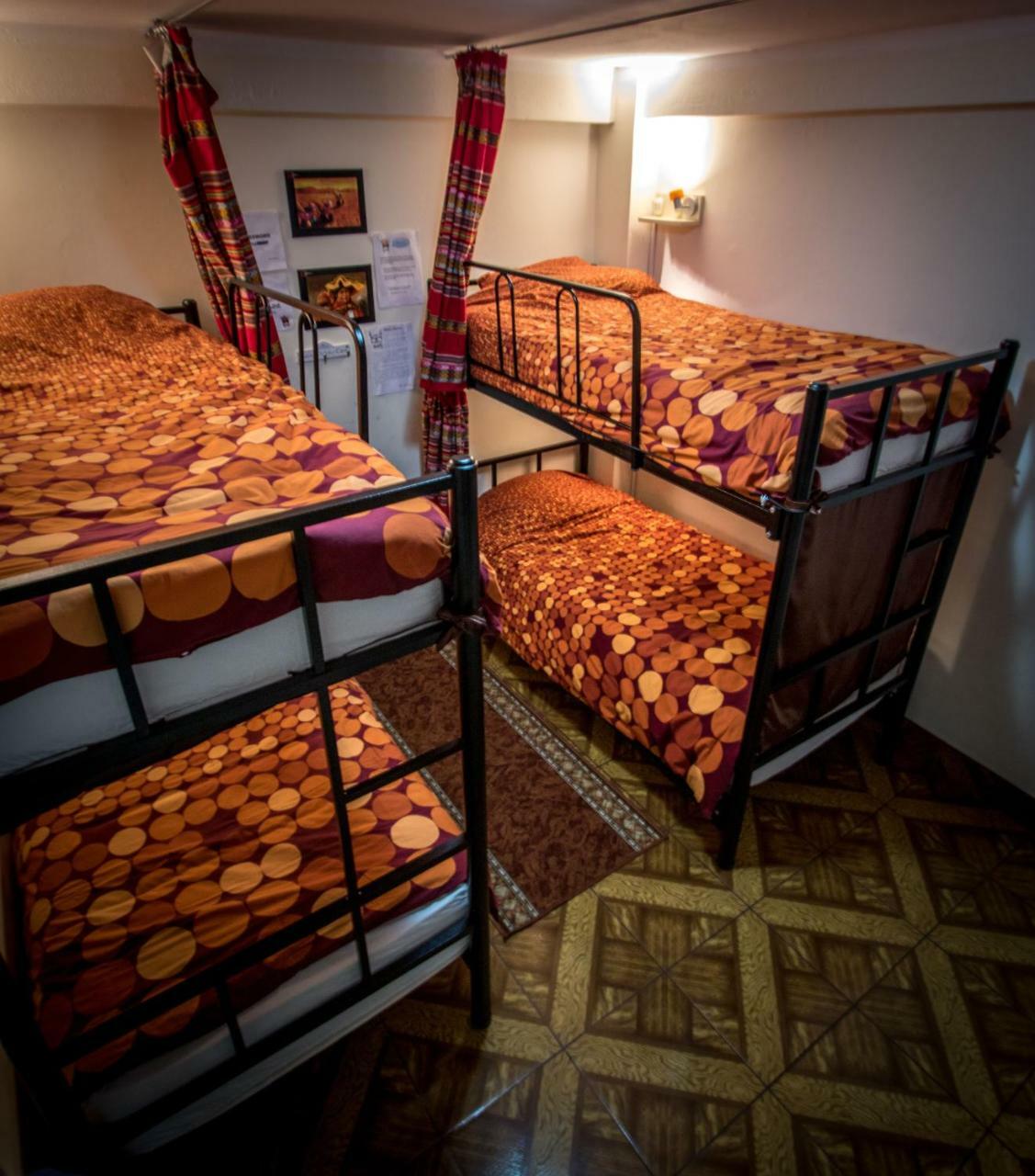 Mama Backpackers Hostel Лима Екстериор снимка