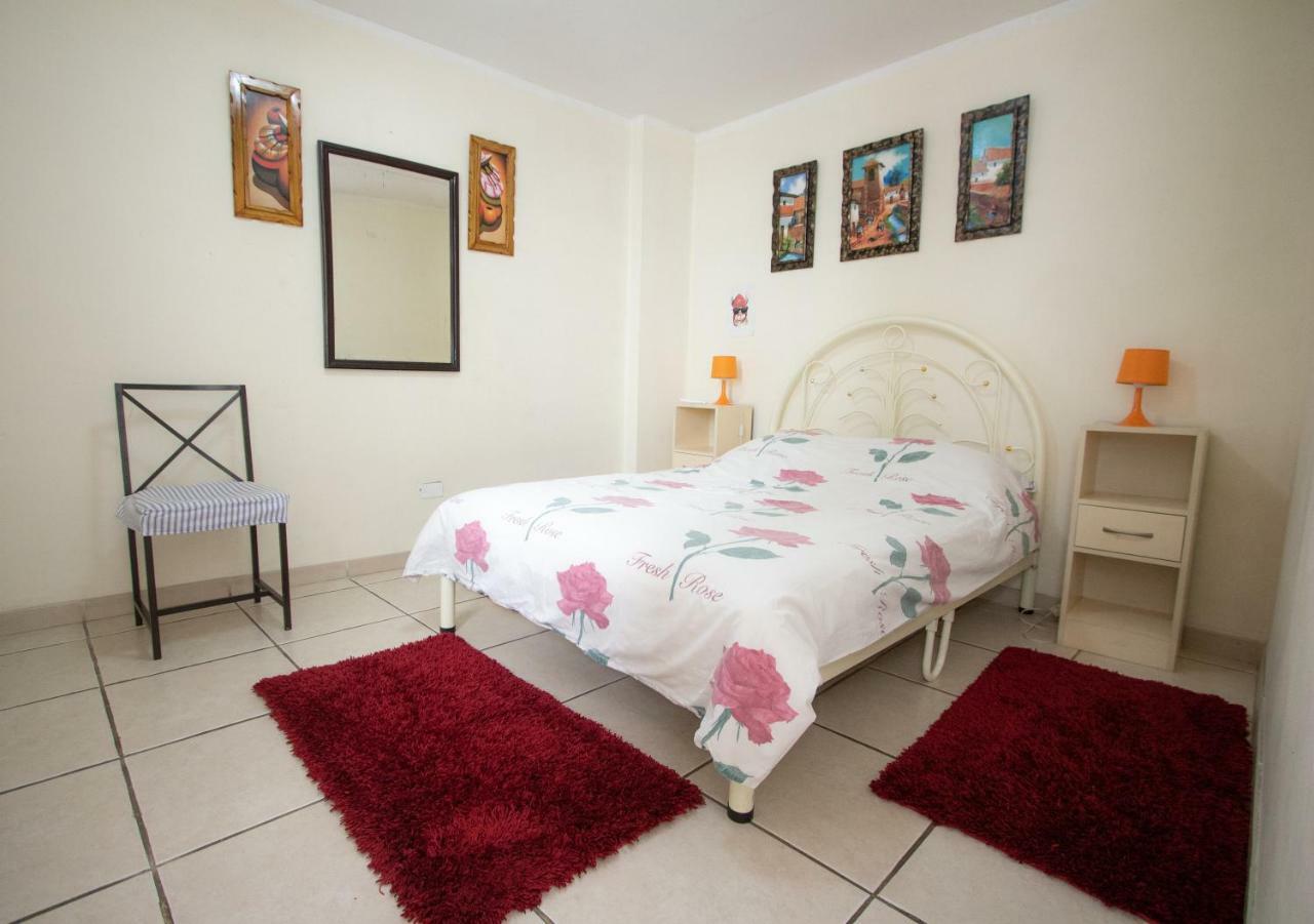 Mama Backpackers Hostel Лима Екстериор снимка